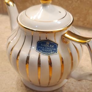 Sadler english teapot